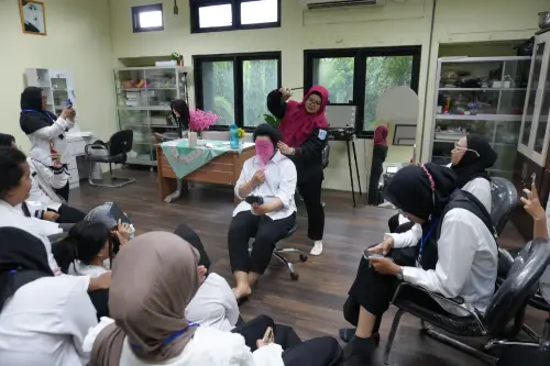 Make Up Artist | Pelatihan Gratis Make Up Artist di PPKPI Jakarta